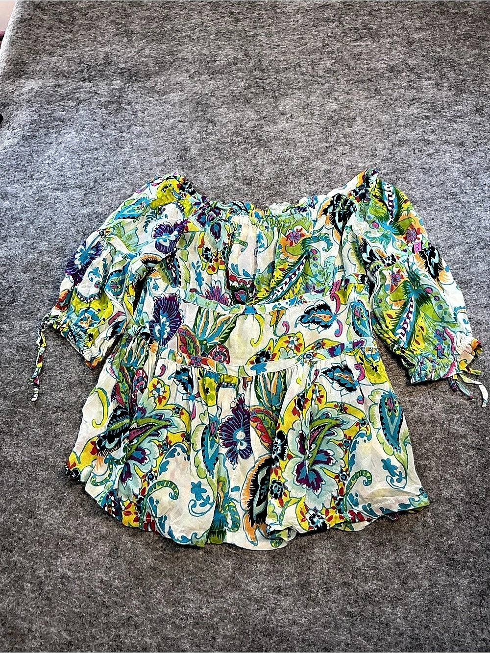 Maeve Floral Blouse in White & Green Size Small Like New
